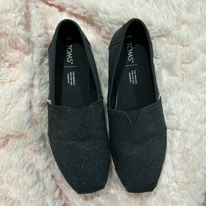 Brand new Women’s Toms shoes